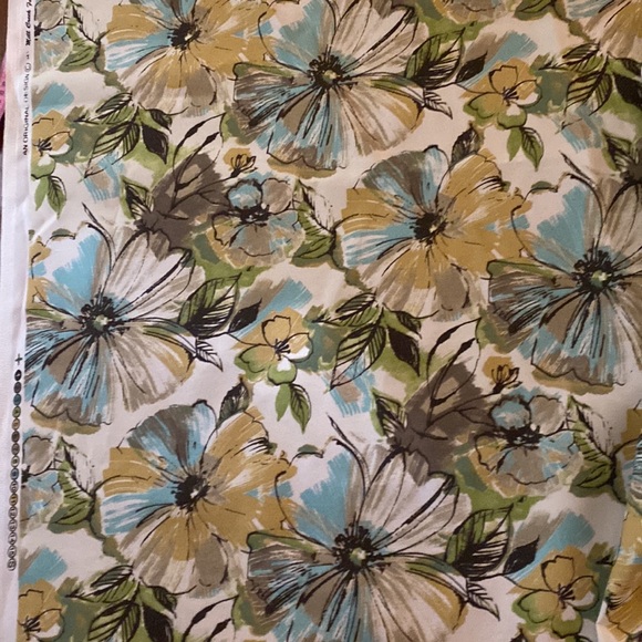 VINTAGE 3 yd Mill Creek Fabric Porzio Floral  Indoor/Outdoor Upholstery Cushions - Picture 2 of 6